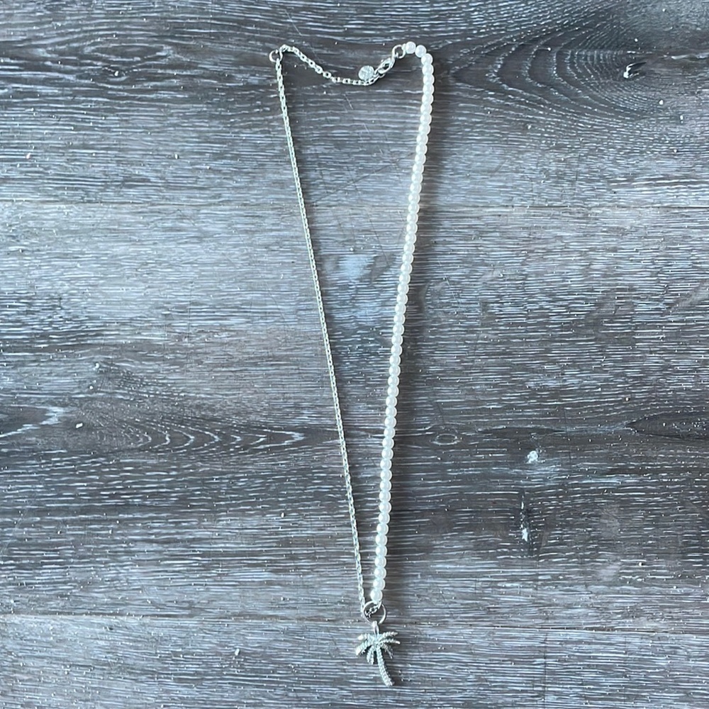 Palm tree necklace